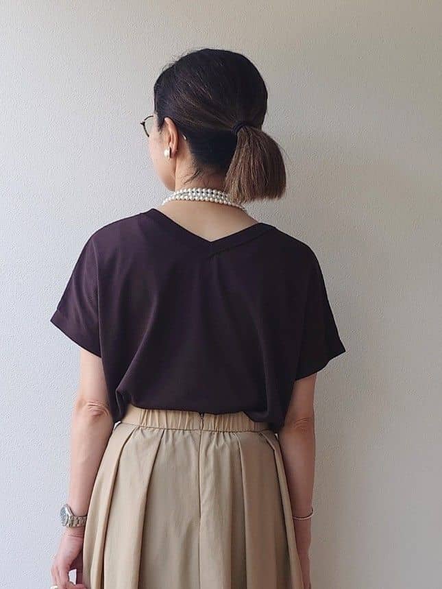 MUTSUKOさんの「UNTITLED｜【洗える/前後2WAY】ネックプルオーバーニット」を使ったコーディネート