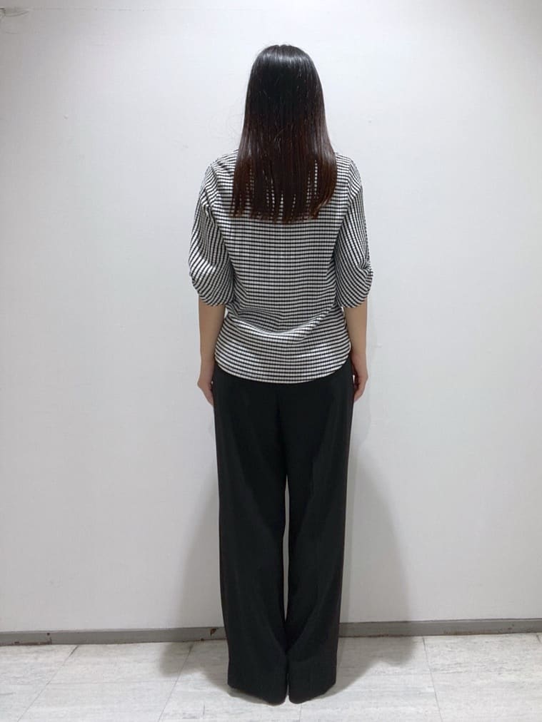 meiさんの「INDIVI｜【UVケア／吸汗速乾】凹凸素材ねじり袖トップス」を使ったコーディネート