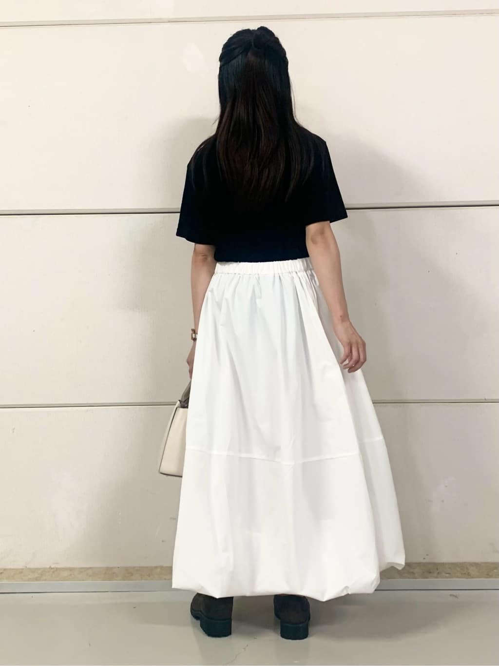 sahoさんの「THE SHOP TK｜シアーベロアカットソー【洗える】」を使ったコーディネート