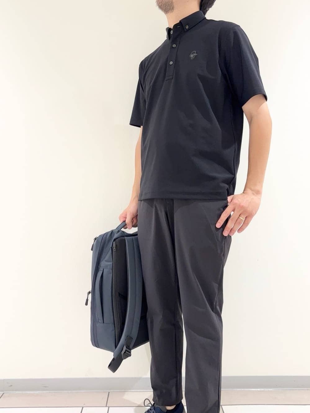 及川さんの「TAKEO KIKUCHI｜【COOL CITY WEAR】エアートール ポロシャツ /接触冷感・通気性」を使ったコーディネート