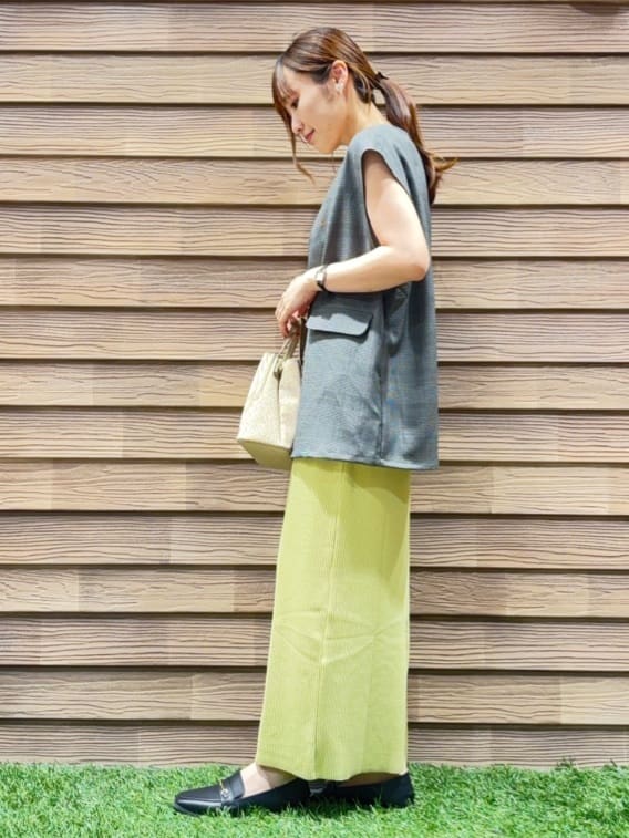 himiさんの「SHOO･LA･RUE｜【S-LL/セットアップ可/洗濯後しわになりにくい】ダブルベスト」を使ったコーディネート