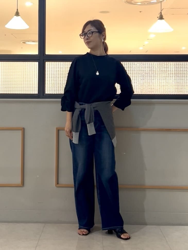 𝑹𝑶𝑴𝑰さんの「INDIVI｜【UVケア／吸汗速乾】スリーブデザインブラウス」を使ったコーディネート