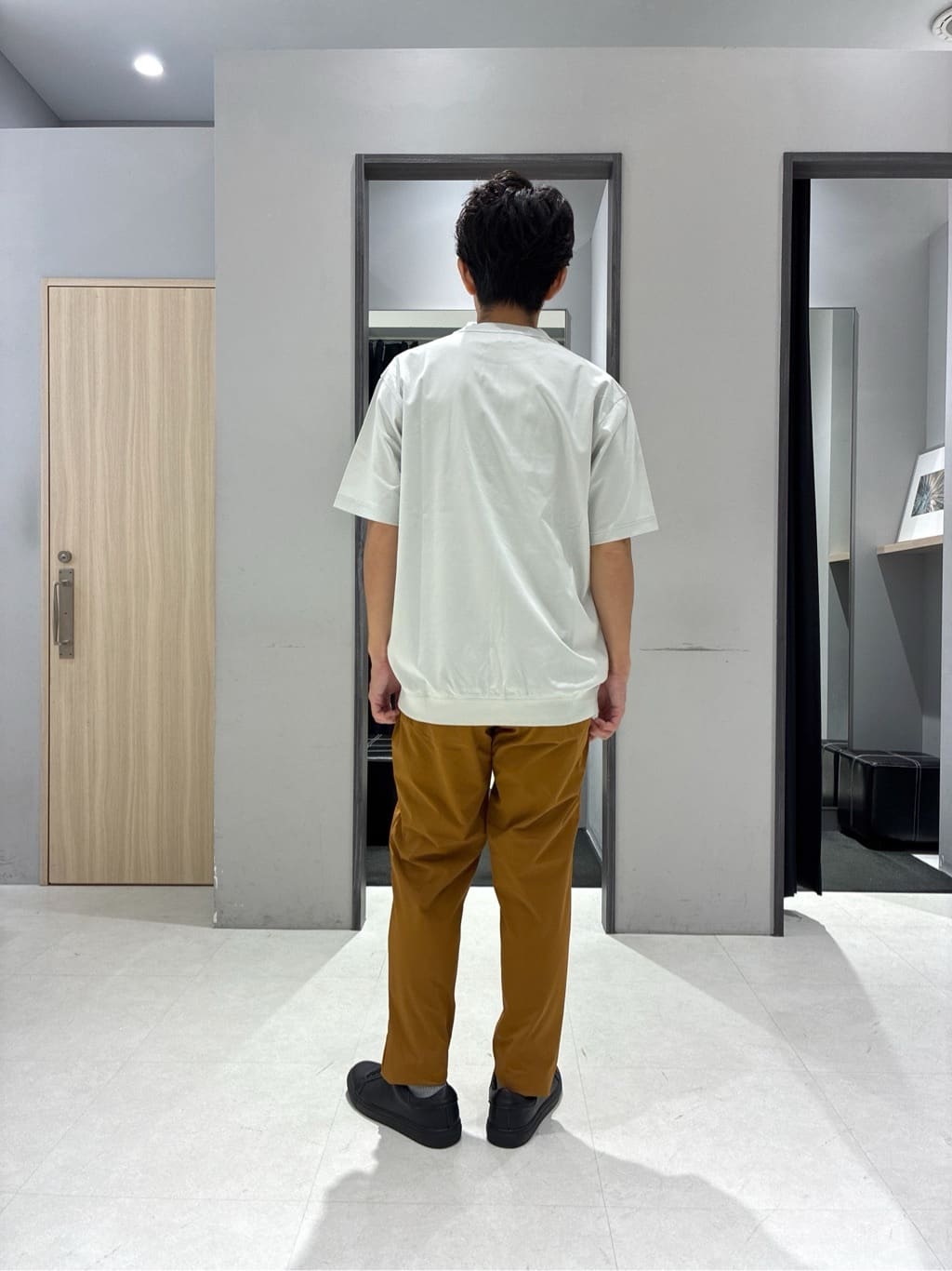 わいずみさんの「TAKEO KIKUCHI｜【抗菌防臭/シーズンレス】シアサッカーギンガムチェック ストレッチシャツ」を使ったコーディネート
