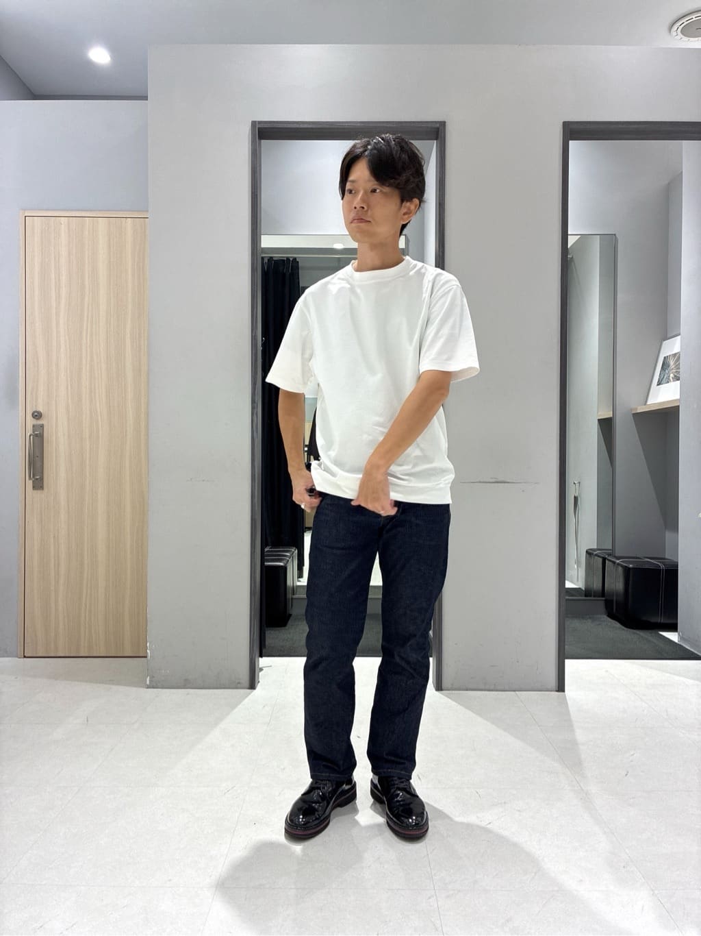 わいずみさんの「TAKEO KIKUCHI｜【抗菌防臭／5サイズ展開】ハイゲージポンチ Tシャツ」を使ったコーディネート