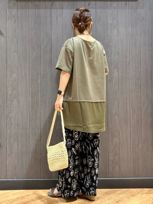meiさんの「SHOO･LA･RUE｜【S-LL/UV/吸水速乾】きれいに体型カバー Aライン チュニックワンピース」を使ったコーディネート