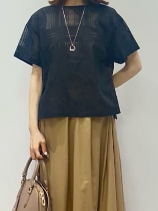 Miwaさんの「UNTITLED｜【はっ水/ナイロン/後ろウエストゴム】タスランフレアスカート」を使ったコーディネート