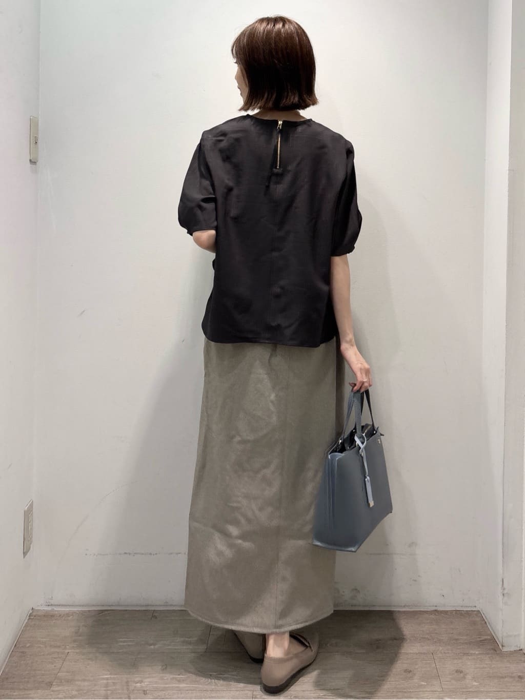 ぶまりんさんの「OPAQUE.CLIP｜ストレッチダブルポケットタイトスカート【洗える】」を使ったコーディネート