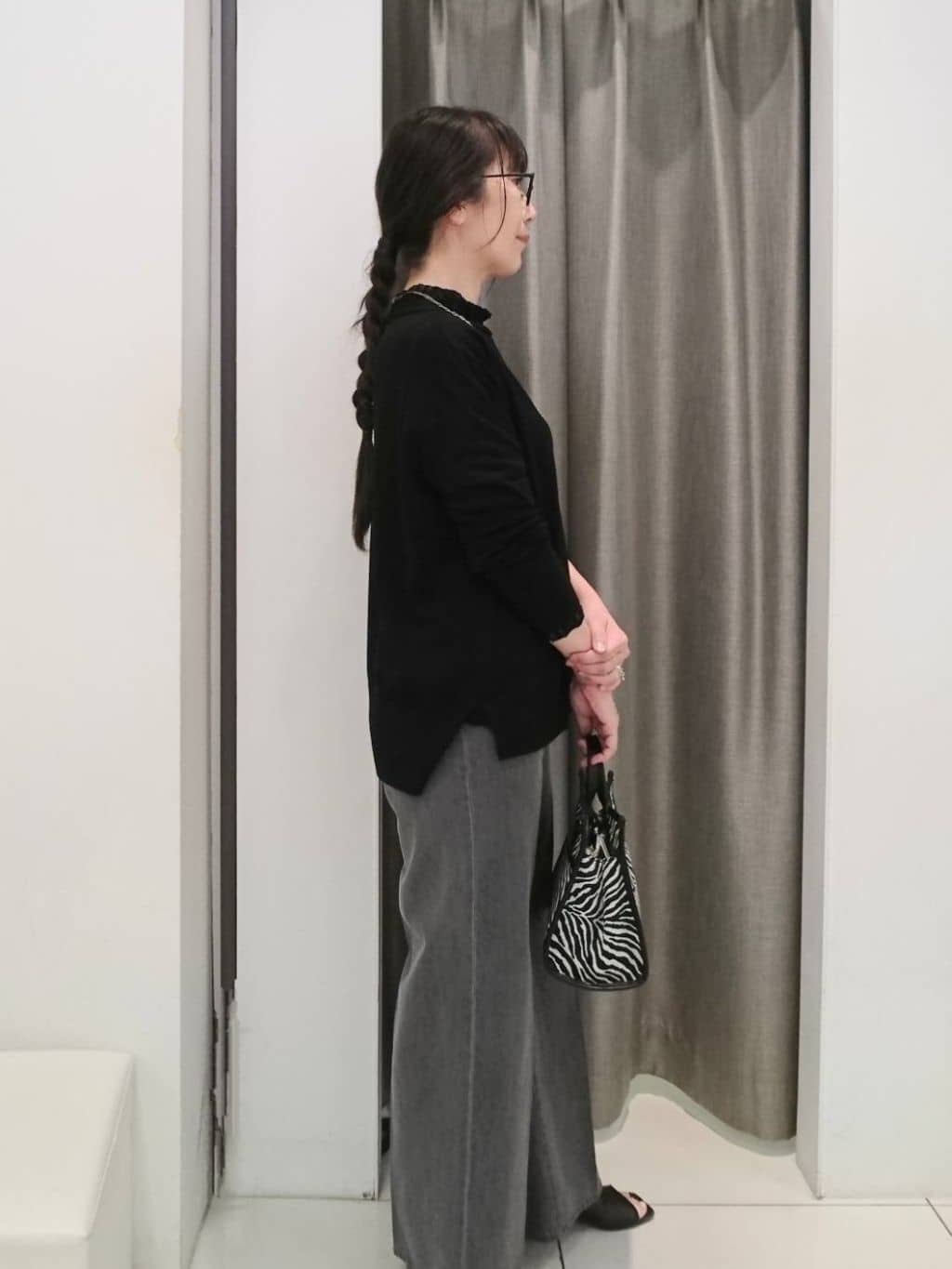 YABUさんの「UNTITLED｜【8色展開/体型カバー】魅せるタイムレスニット」を使ったコーディネート