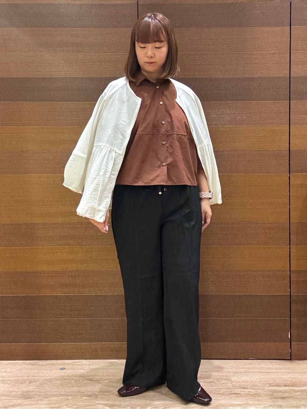 yumeさんの「OPAQUE.CLIP｜シアーバルーンペプラムブルゾン【洗える】」を使ったコーディネート