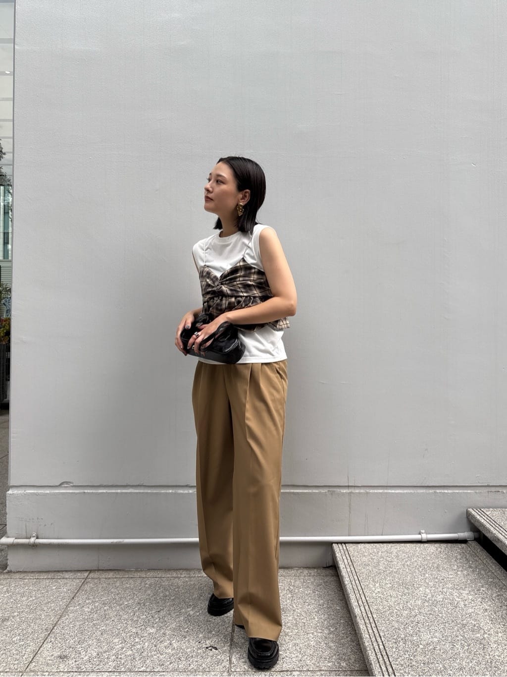 ayanoさんの「INDIVI｜オンブレチェックビスチェ」を使ったコーディネート