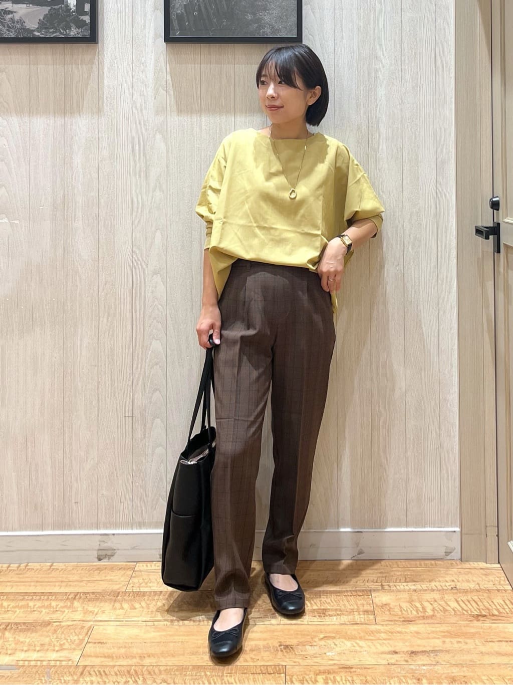 shirayuuuさんの「SHOO･LA･RUE｜【高レビュー/洗濯後しわになりにくい】1枚でサマ見え 8分袖ドルマンブラウス」を使ったコーディネート