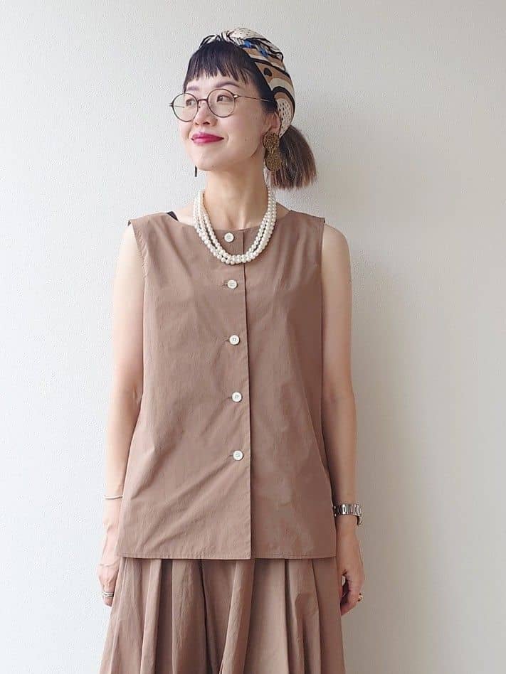 MUTSUKOさんの「UNTITLED｜【2WAY/セットアップ可/ノースリーブ/前ボタン】ファブリカブラウス」を使ったコーディネート