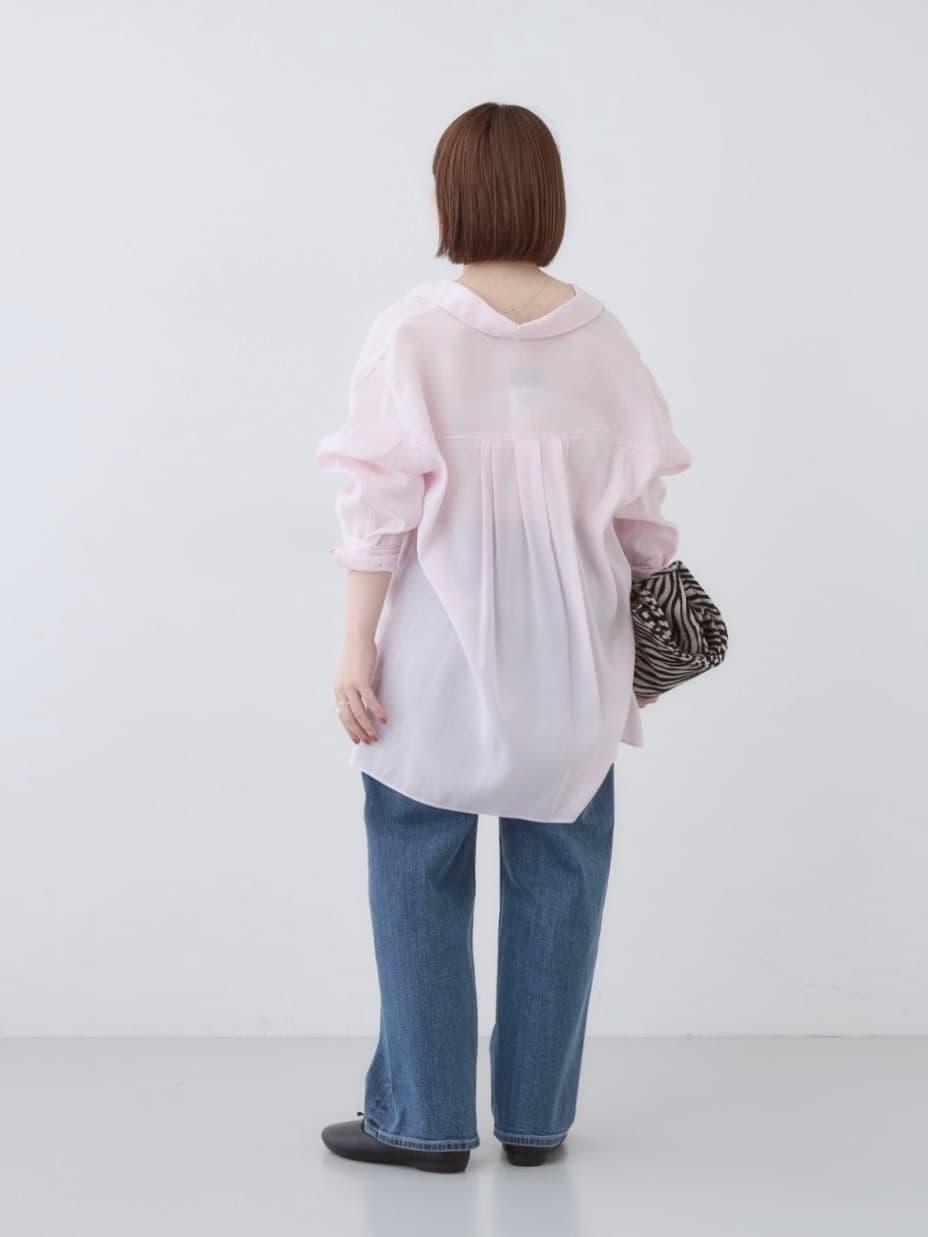 sakuさんの「INDIVI｜【体型カバー／清涼感】シアーオーバーシャツ」を使ったコーディネート