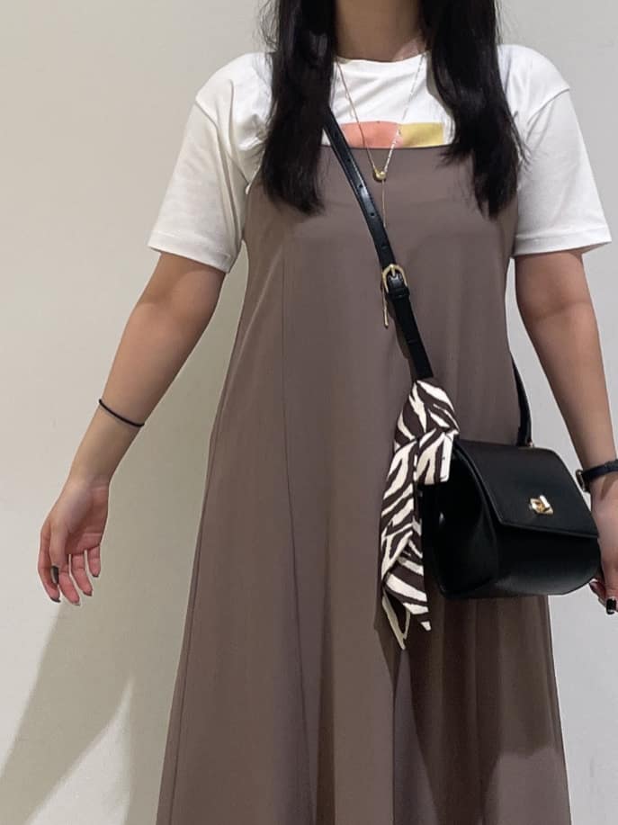 emikaさんの「INDIVI｜【UVケア】エアリージョーゼット キャミワンピース」を使ったコーディネート