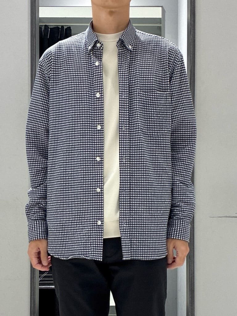 わいずみさんの「TAKEO KIKUCHI｜【抗菌防臭/シーズンレス】シアサッカーギンガムチェック ストレッチシャツ」を使ったコーディネート