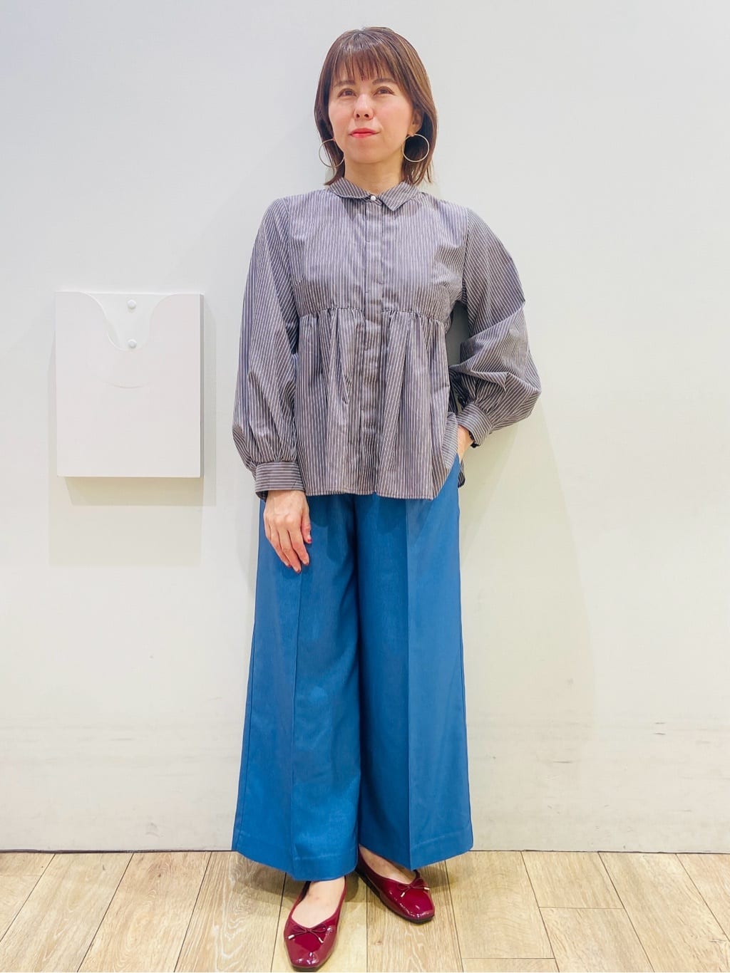 YUKOさんの「index｜ベルト付きストレッチワイドパンツ【洗濯機洗い可】」を使ったコーディネート