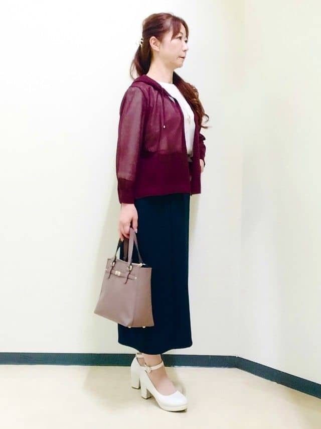 花さんの「Reflect｜【寒暖差対策に◎／手洗い可／旅行や通勤に】フード付きシアーカーディガン」を使ったコーディネート