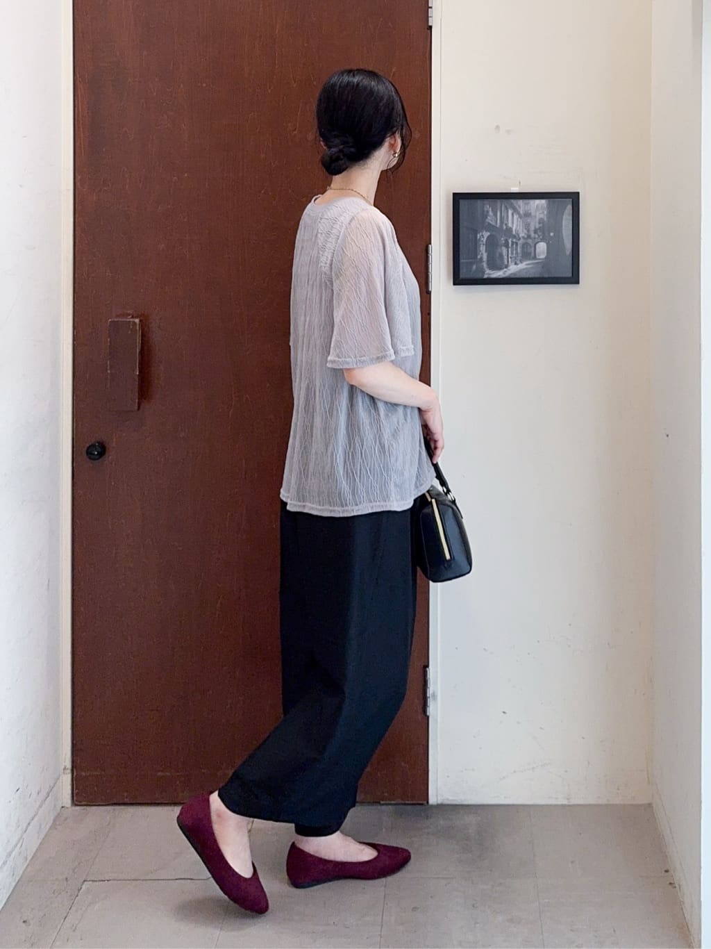 𝐇𝐢𝐫𝐨𝐦𝐢さんの「SHOO･LA･RUE｜【S-LL/二の腕カバー】ウエーブ柄 インナードッキングトップス」を使ったコーディネート