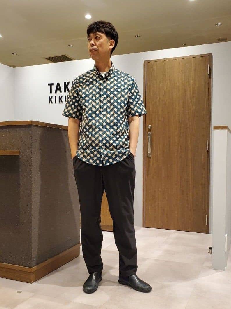 ishidaさんの「TAKEO KIKUCHI｜【COOL CITY WEAR】籠目アート柄 サッカーシャツ /通気性」を使ったコーディネート