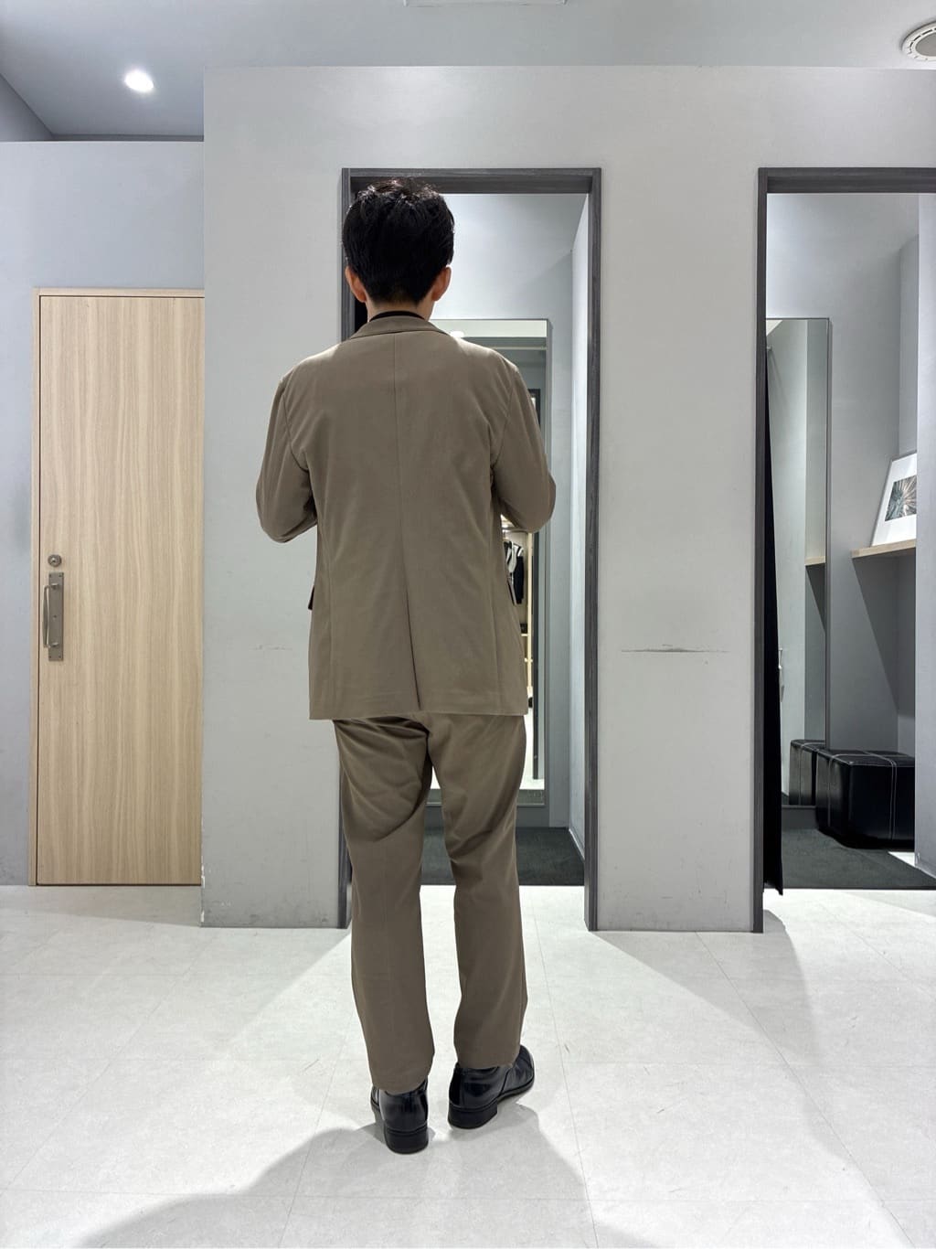 わいずみさんの「TAKEO KIKUCHI｜【360&deg;ストレッチ／セットアップ対応】None Of Stress ジャケット」を使ったコーディネート