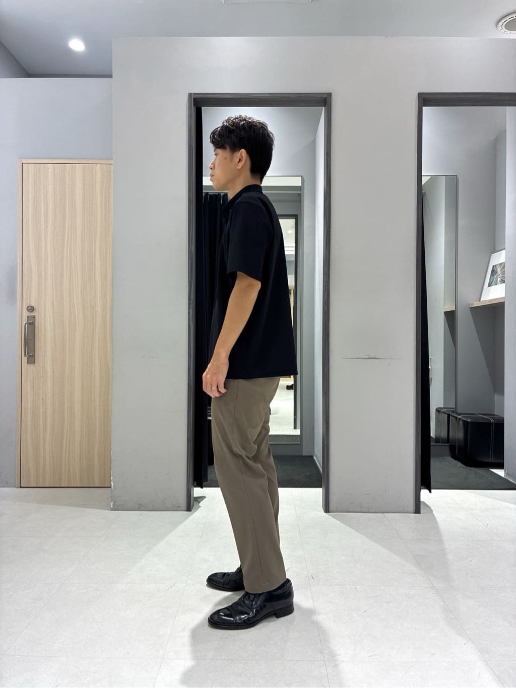 わいずみさんの「TAKEO KIKUCHI｜【360&deg;ストレッチ／セットアップ対応】None Of Stress ジャケット」を使ったコーディネート