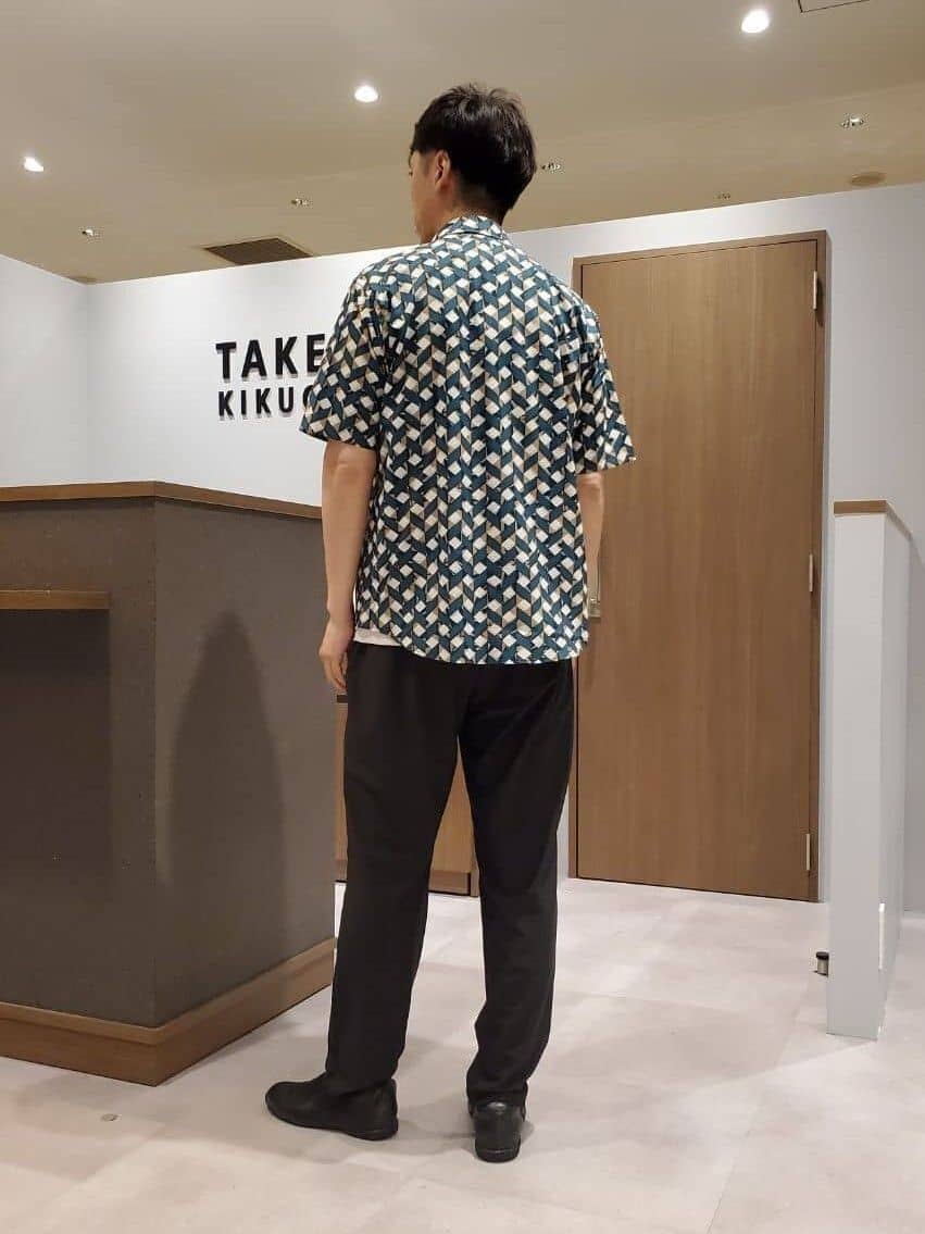 ishidaさんの「TAKEO KIKUCHI｜【COOL CITY WEAR】籠目アート柄 サッカーシャツ /通気性」を使ったコーディネート