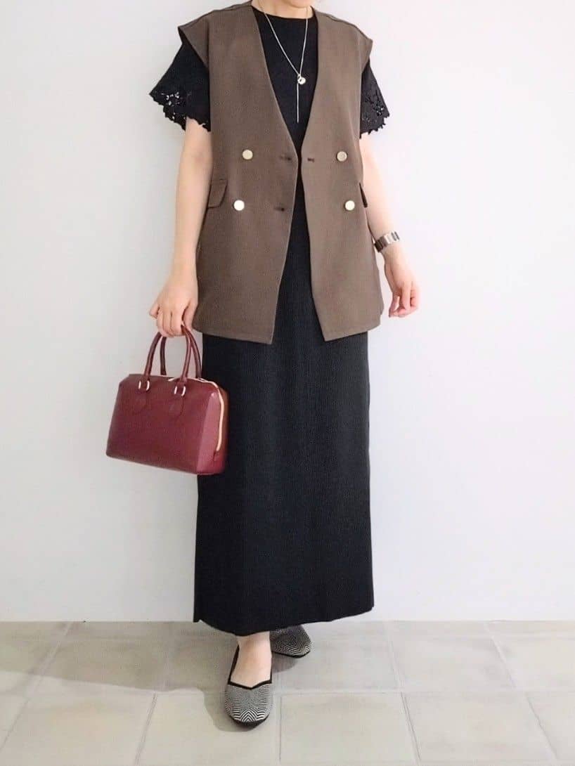 miomioさんの「SHOO･LA･RUE｜【S-LL/セットアップ可/洗濯後しわになりにくい】ダブルベスト」を使ったコーディネート