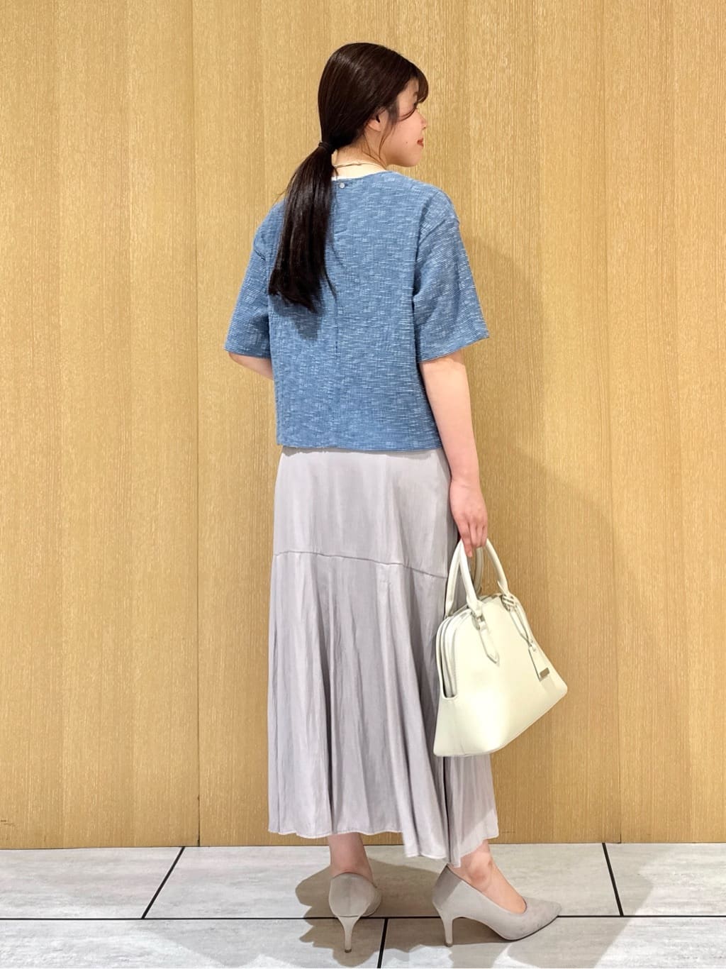nanaさんの「UNTITLED｜【洗える/1枚で着映え】ソフト裾フレアスカート」を使ったコーディネート