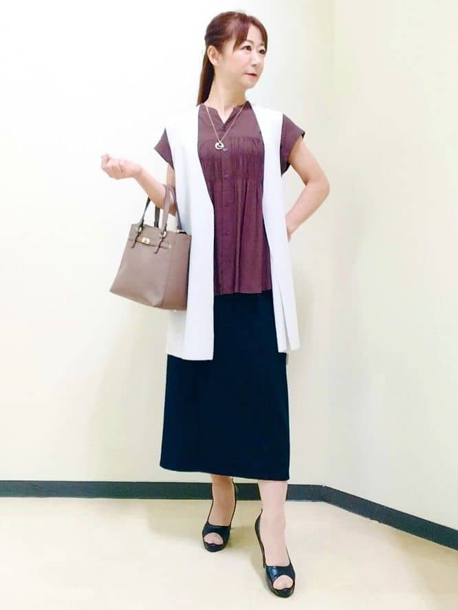花さんの「Reflect｜【二の腕さりげなくカバー】シャーリングブラウス」を使ったコーディネート