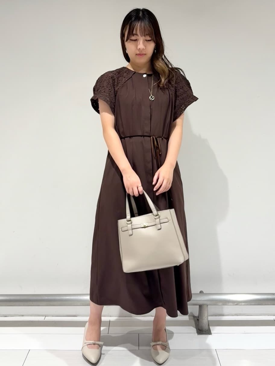 Azusaさんの「Reflect｜カットワークレーススリーブワンピース」を使ったコーディネート