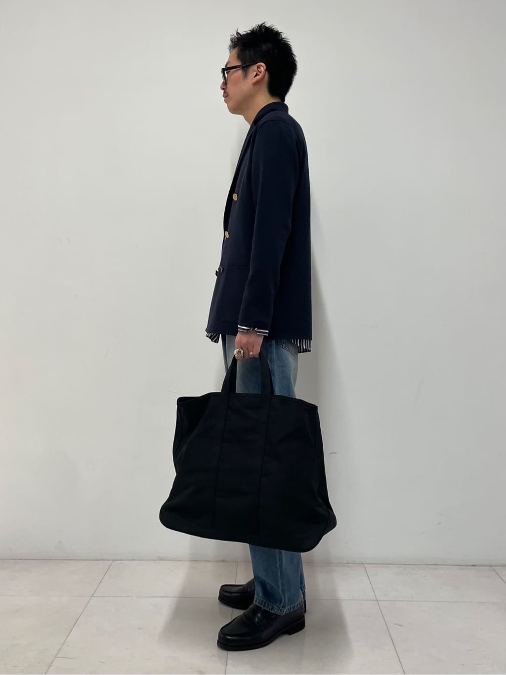 蒲谷祐太さんの「DRESSTERIOR｜ダブルブレスト ニットジャケット」を使ったコーディネート