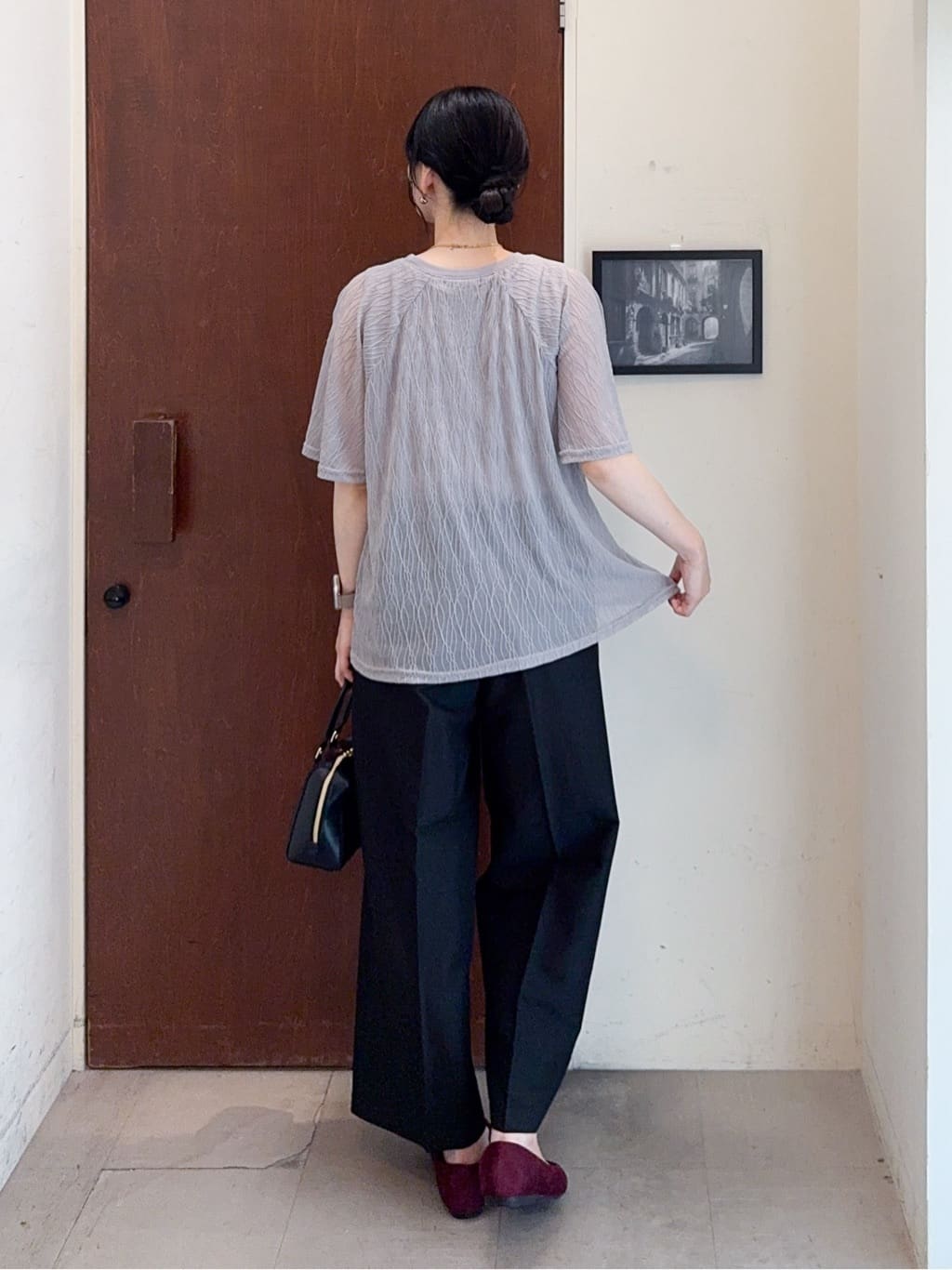 𝐇𝐢𝐫𝐨𝐦𝐢さんの「SHOO･LA･RUE｜【S-LL/二の腕カバー】ウエーブ柄 インナードッキングトップス」を使ったコーディネート