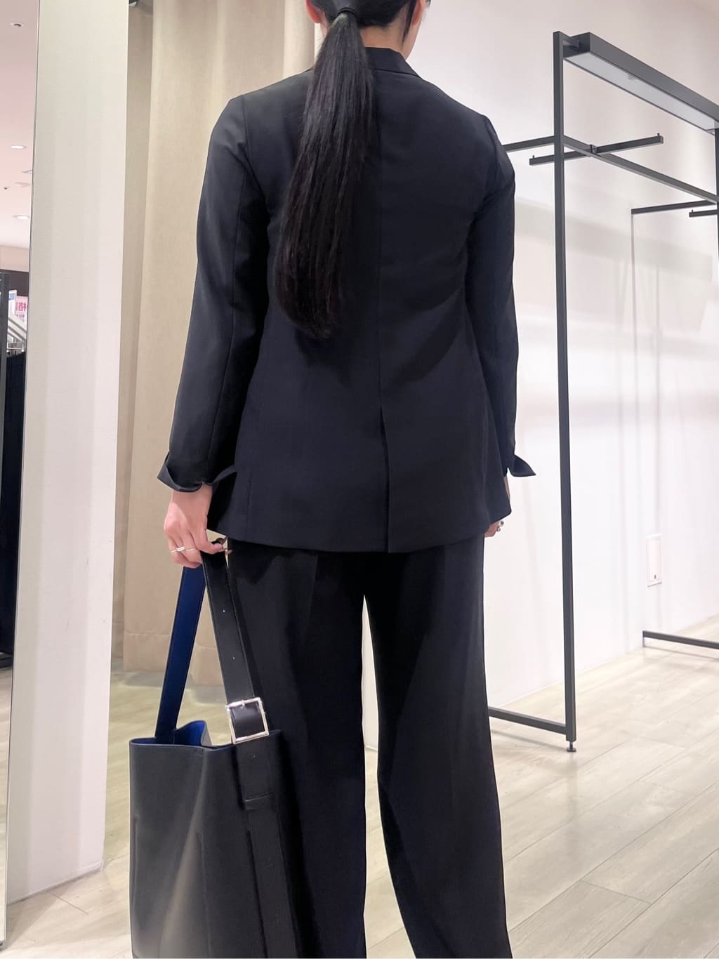 hasuさんの「INDIVI｜【軽く羽織れる！】ダブルジャケット」を使ったコーディネート