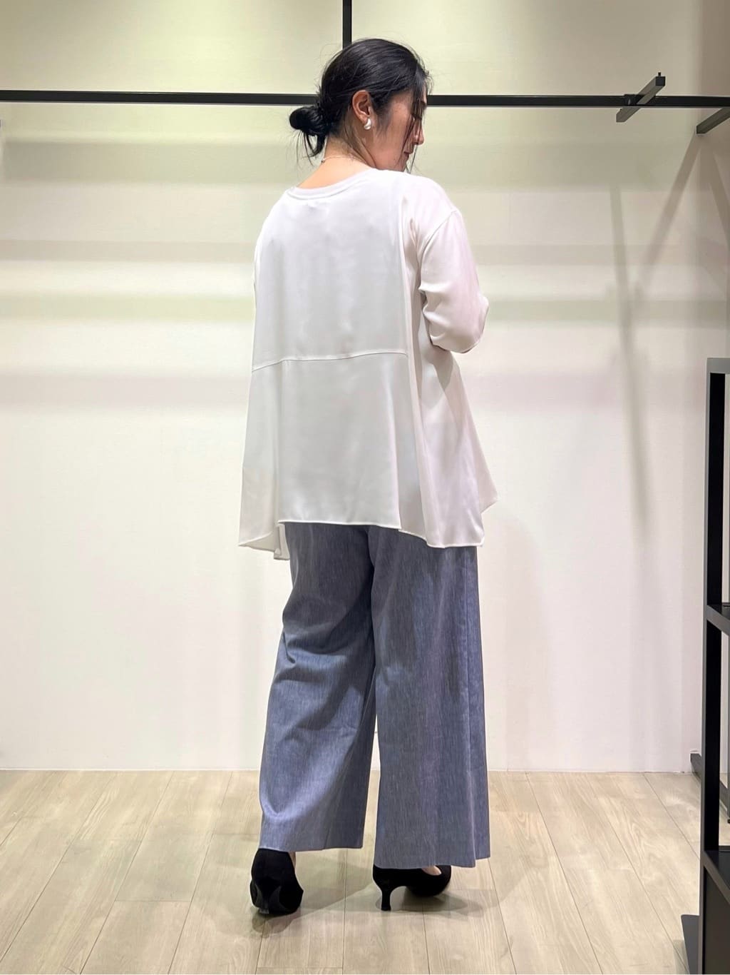 TOMOMIさんの「INDIVI｜【バックシャン】デザインTブラウス」を使ったコーディネート