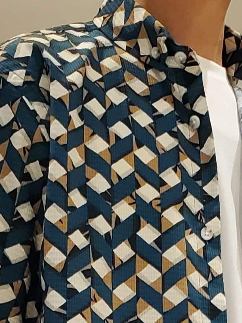 ishidaさんの「TAKEO KIKUCHI｜【COOL CITY WEAR】籠目アート柄 サッカーシャツ /通気性」を使ったコーディネート