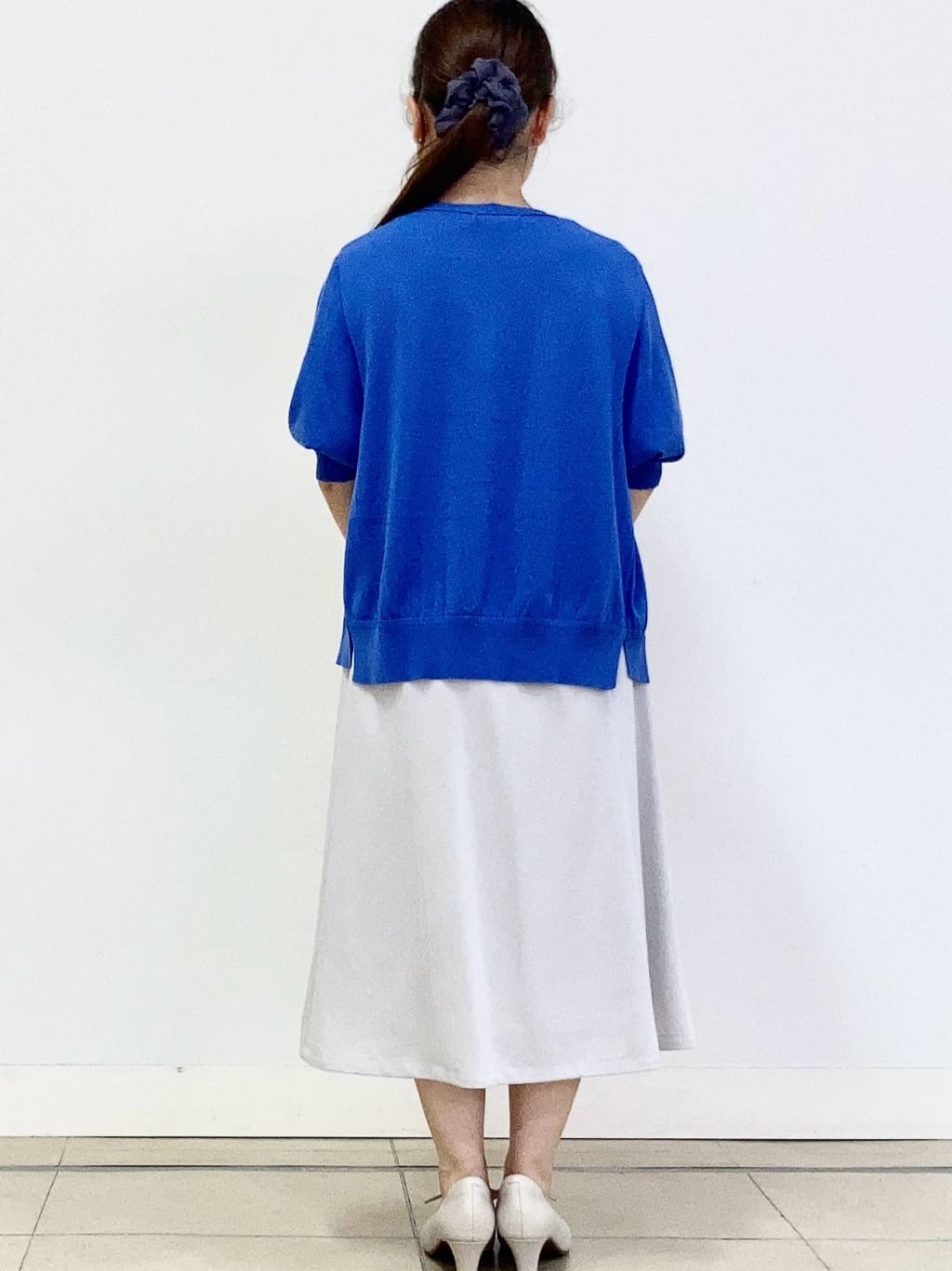 tomominさんの「Reflect｜【一枚着で着映え◎／ジャケットのインナーにも】フロント開きブラウス」を使ったコーディネート