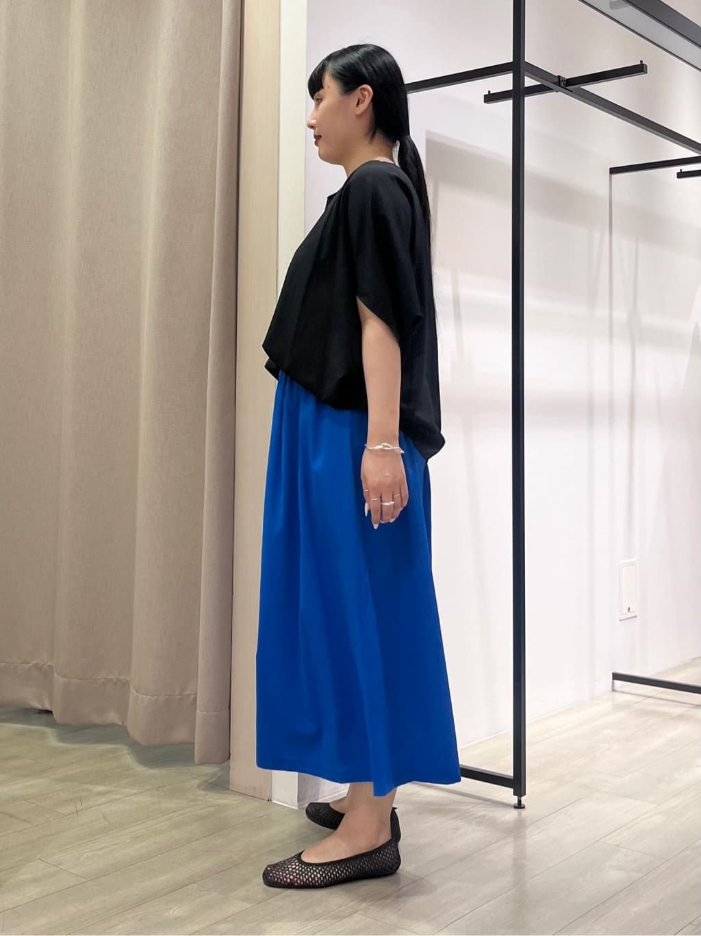 hasuさんの「INDIVI｜【体型カバー/SETUP可能】ジョーゼット　ドルマンブラウス」を使ったコーディネート