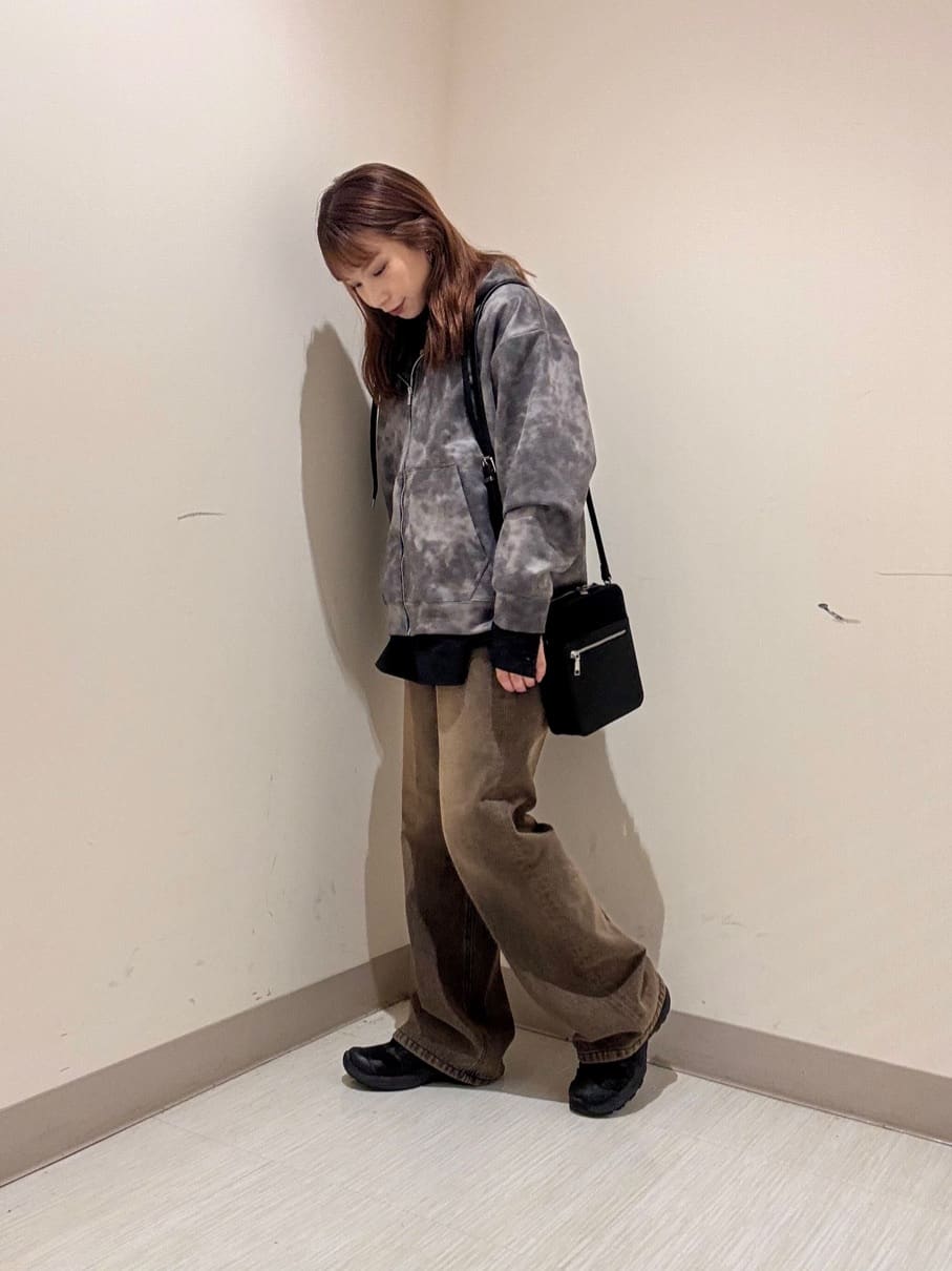 S.A.Oさんの「tk.TAKEO KIKUCHI｜ヴィンテージライクプリント ジップパーカー」を使ったコーディネート