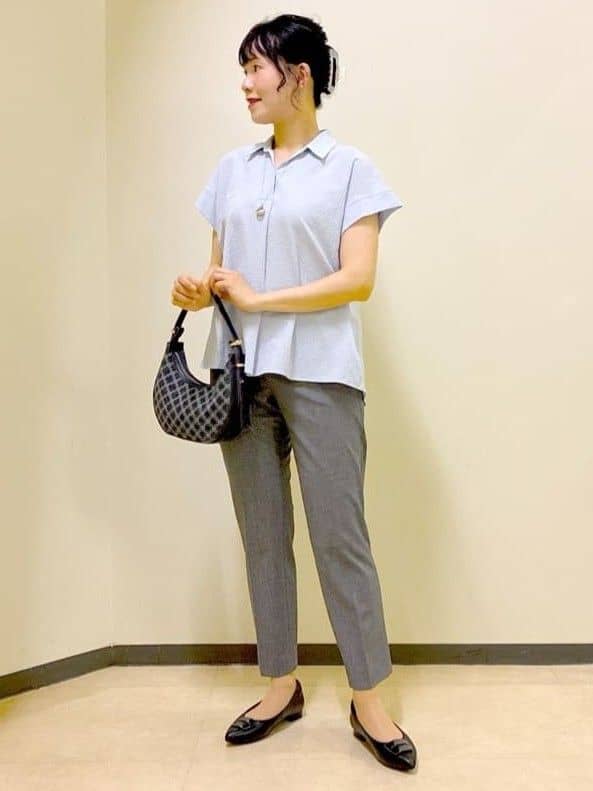  beni_gingerさんの「Reflect｜【二の腕さりげなくカバー】シャツ衿オフボディブラウス」を使ったコーディネート