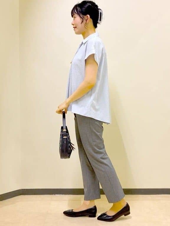  beni_gingerさんの「Reflect｜【二の腕さりげなくカバー】シャツ衿オフボディブラウス」を使ったコーディネート