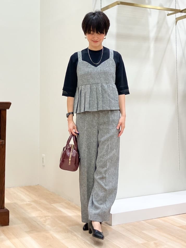 Keiさんの「grove｜【ひんやり多機能】やわらかドライタッチ 袖口シアードッキングプルオーバー」を使ったコーディネート