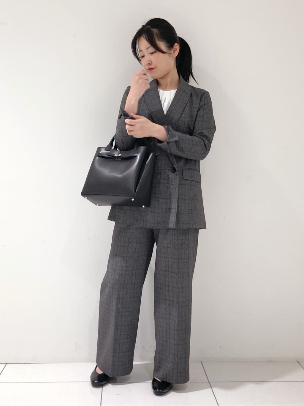 momokoさんの「INDIVI｜【洗える／オンオフ】チェック柄ダブルジャケット」を使ったコーディネート