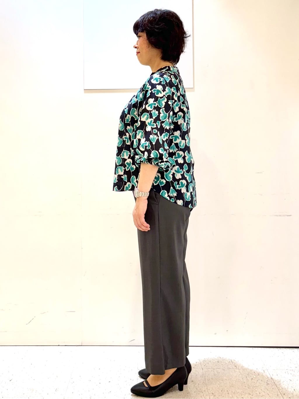 ヤスコさんの「Reflect｜【ウエスト総ゴム／セットアップ／単品使いOK◎】ベスト＋ストレートパンツセット」を使ったコーディネート