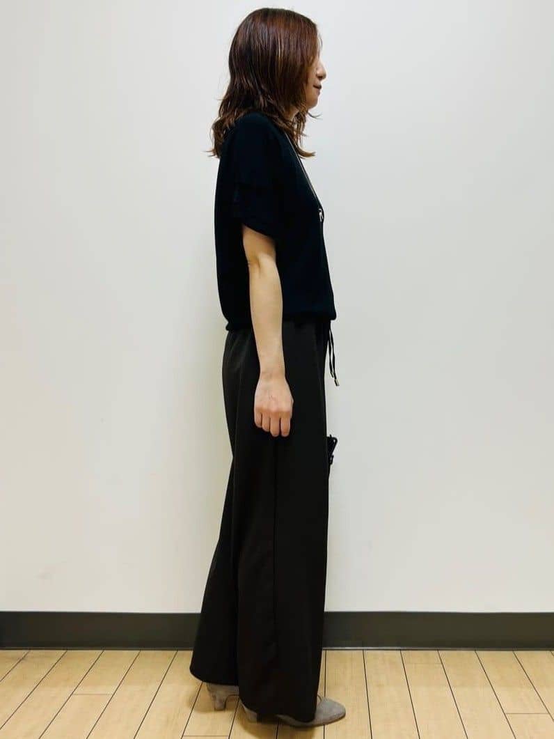 miiiさんの「Reflect｜【ウエスト総ゴム／セットアップ／単品使いOK◎】ベスト＋ストレートパンツセット」を使ったコーディネート