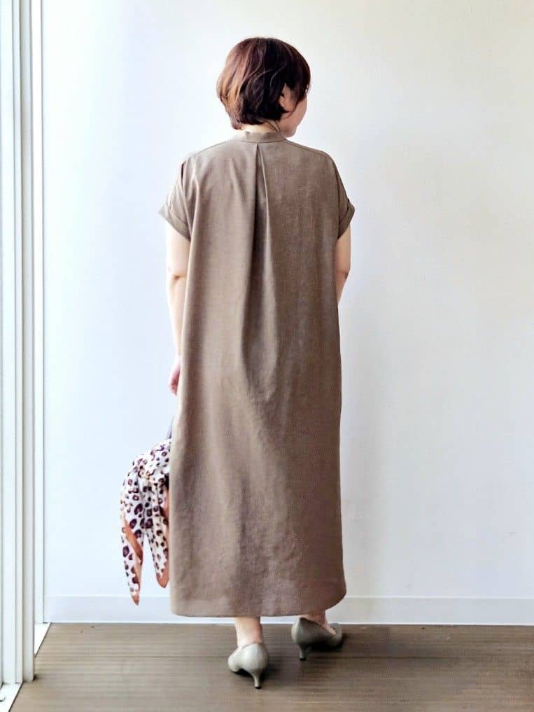 やじまさんの「UNTITLED｜【UV/はっ水】リラククールワンピース」を使ったコーディネート