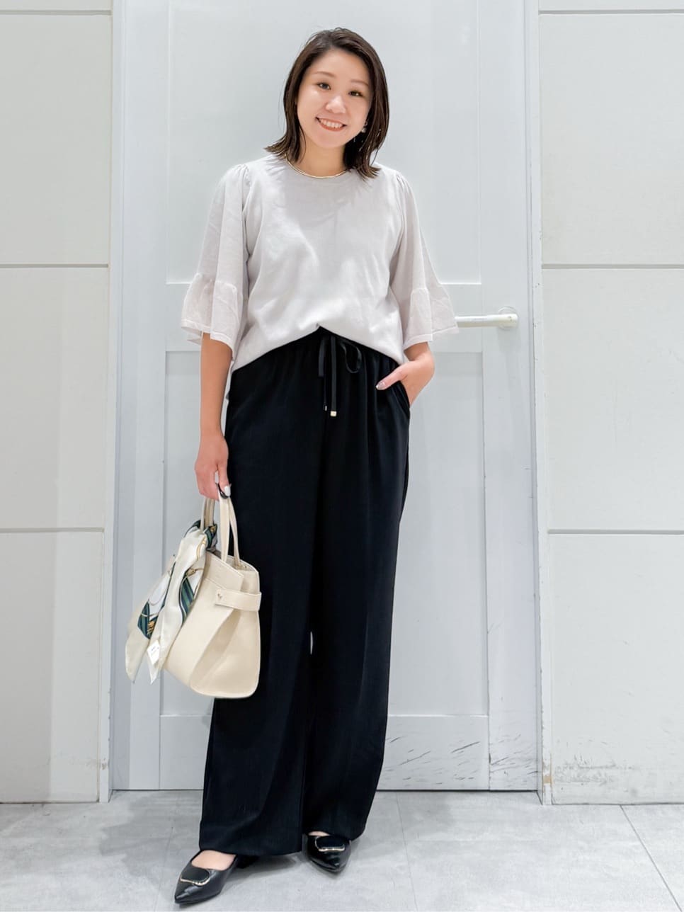 yuka.aさんの「OPAQUE.CLIP｜《5色展開》シアーフレアスリーブニット【洗濯機洗い可】」を使ったコーディネート