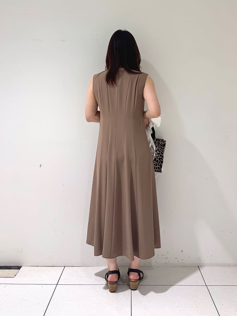 そんさんの「INDIVI｜【体型カバー／清涼感】シアーオーバーシャツ」を使ったコーディネート