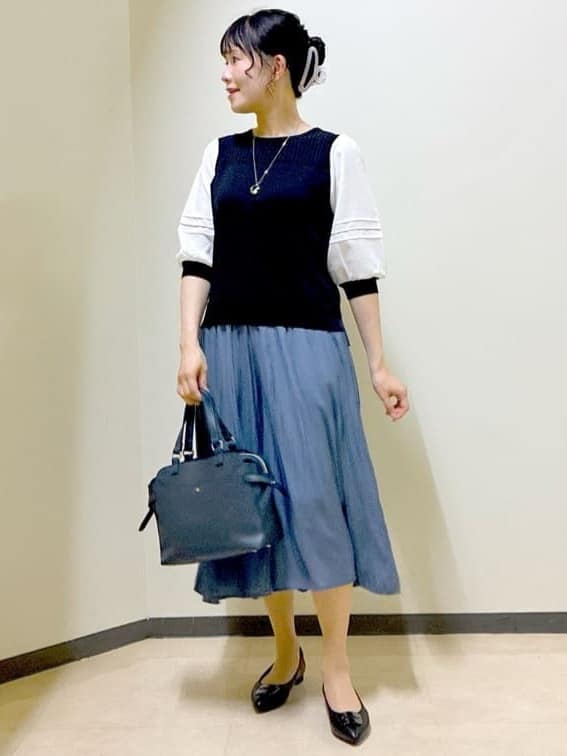 beni_gingerさんの「Reflect｜◆【手洗い可／ウエスト総ゴム】シャンブレースカーチョパンツ」を使ったコーディネート