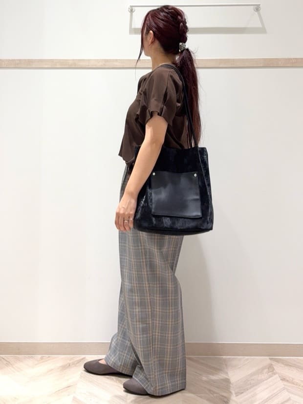 nanaさんの「SHOO･LA･RUE｜【S-LL/セットアップ可/ひんやり】きちんと見えで上品 お袖タック スキッパーブラウス」を使ったコーディネート
