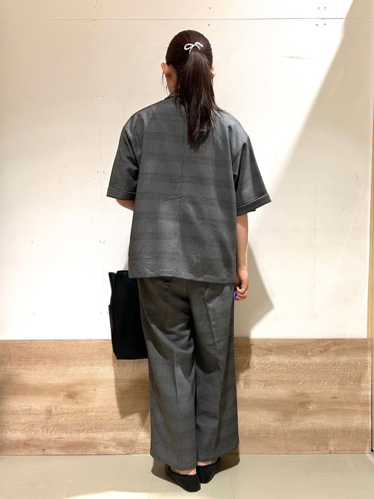 花さんの「SHOO･LA･RUE｜【ひんやり/S-LL】大人の五分袖プリントTシャツ」を使ったコーディネート